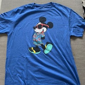 Men’s Vacation Mickey Short Sleeve Shirt NWOT